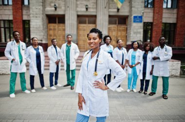 Grup Afrika doktorlar öğrenci Tıp Üniversitesi Açık yakınındaki.