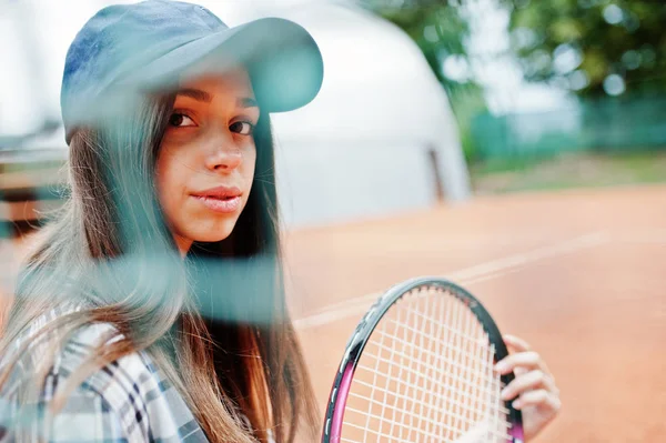 Joven Deportista Con Raqueta Tenis Pista Tenis — Foto de Stock