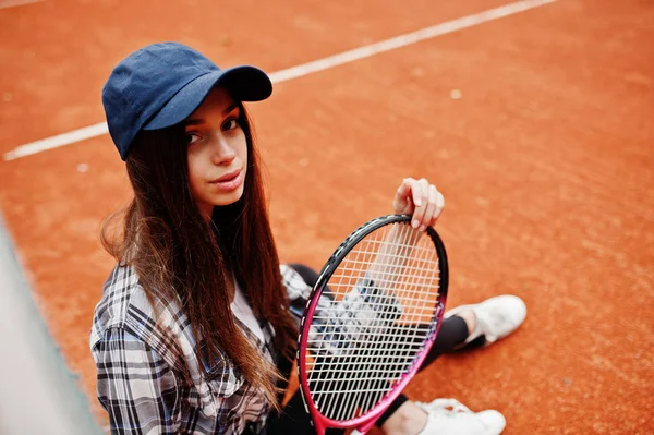 Sportieve Meisje Speler Met Tennisracket Tennisbaan — Stockfoto