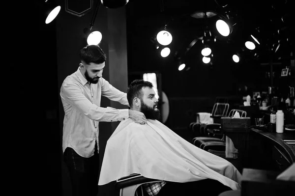 Handsome Bearded Man Barbershop Barber Work — Stock Photo, Image