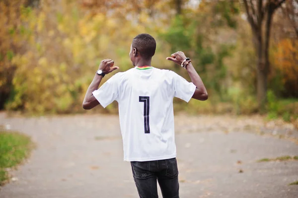 Afrikanischer Mann Weißen Fußballsport Shirt Des Ghana Afrikanischen Landes Mit — Stockfoto