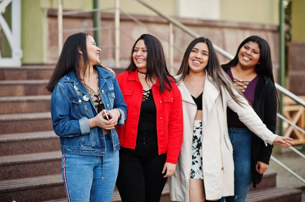 Group Four Happy Pretty Latino Girls Ecuador Posed Street — Stock Photo, Image