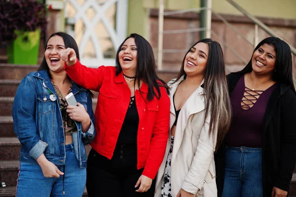 Group Four Happy Pretty Latino Girls Ecuador Posed Street — Stock Photo, Image