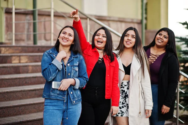 Group Four Happy Pretty Latino Girls Ecuador Posed Street — Stock Photo, Image