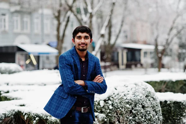 Young Indian Man Suit Posed Outdoor Winter Day — Stock Photo, Image