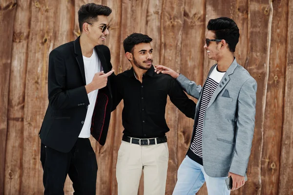 Group Three Casual Young Indian Mans Posed Wooden Background — Stock Photo, Image