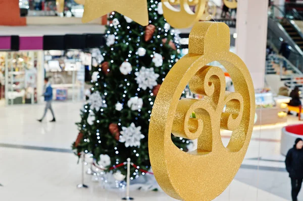 Nieuwjaars Versieringen Winkelcentrum Met Kerstboom — Stockfoto