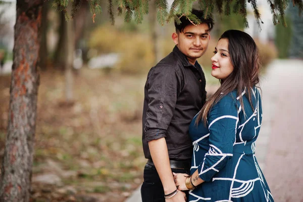 Love Story Indian Couple Posed Outdoor — Stock Photo, Image