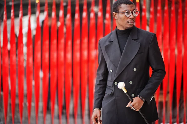 Stijlvolle Afro Amerikaanse Gentleman Elegante Zwarte Jas Bedrijf Retro Wandelstok — Stockfoto