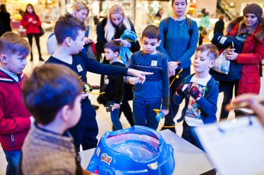 Kiev, Ukrayna - 16 Ocak 2018: Turnuva iplik Beyblade Japonya patlayıcı Beyblade ateş olarak bilinen, en fazla, yazılı ve resimli göre Takao Aoki Japon manga serisi.