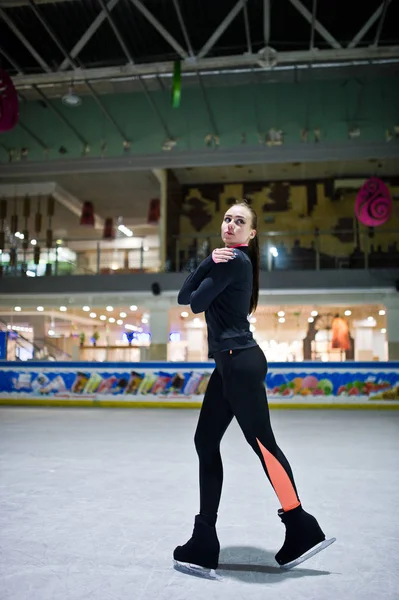 Mulher Patinadora Artística Pista Patinação Gelo — Fotografia de Stock