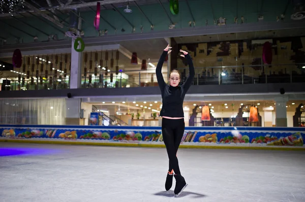 Patinadora Artística Mujer Pista Patinaje Sobre Hielo — Foto de Stock