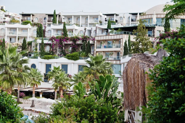 Incríveis Jardins Luxo Hotel Pôr Sol Com Céu Nublado Bodrum — Fotografia de Stock