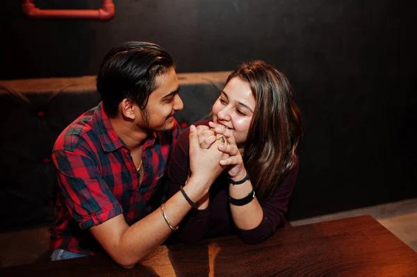 Happy asian couple spending time together at lounge bar club. — Stock Photo, Image