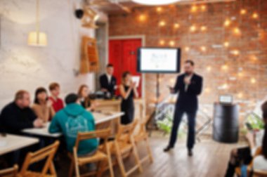 Master class ve çalışma konsepti. Görüşün soyut bulanık fotoğrafı