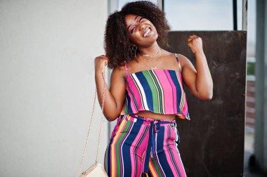 Ben kazandım! Mutlu ve moda ya da afro-amerikan kadın p