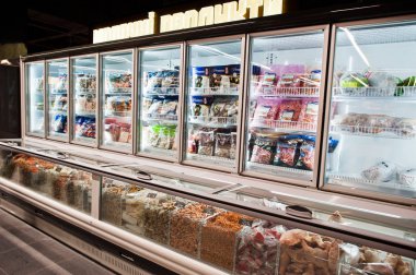 Kiev, Ukrayna - 4 Eylül 2019: Silpo süpermarket. Deniz gıda o