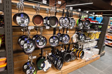 Kiev, Ukrayna - 4 Eylül 2019: Silpo süpermarket. Tava