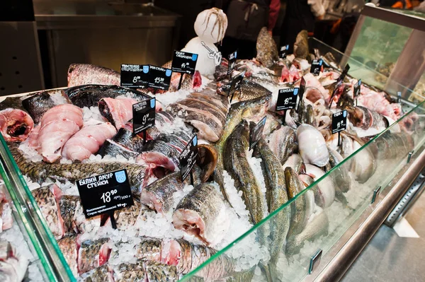 Kiev, Ukrayna - 4 Eylül 2019: Silpo süpermarket. Deniz gıda o