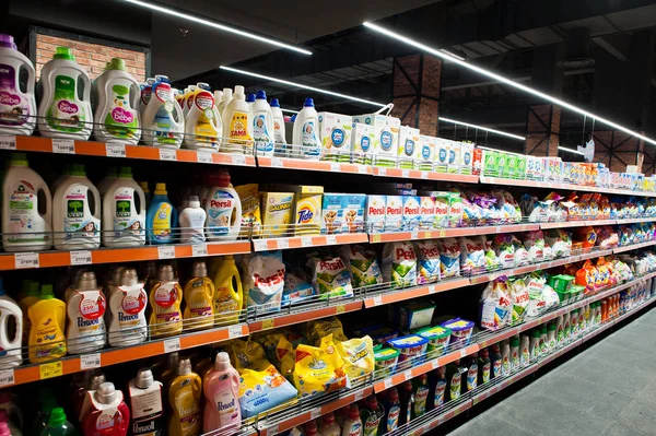 Kiev, Ukraina-september 4, 2019: Silpo supermarket. Rengöringsmedel — Stockfoto