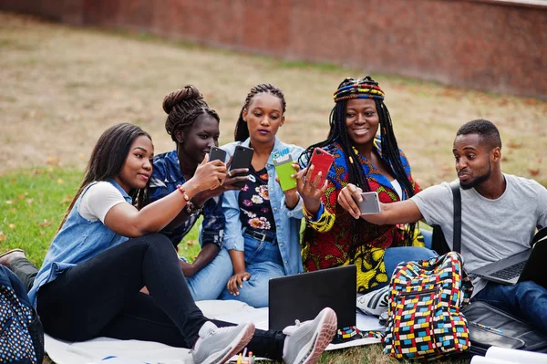 Group of five african college students spending time together on — Stock Photo, Image