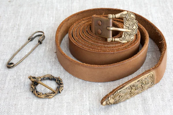 Medieval Leather Belt Fibula Pin Scandinavian Slavic Ornament Linen Cloth — Stock Photo, Image