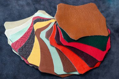 çok renkli deri parçaları var. Geçmişi. Deri kraft. doku