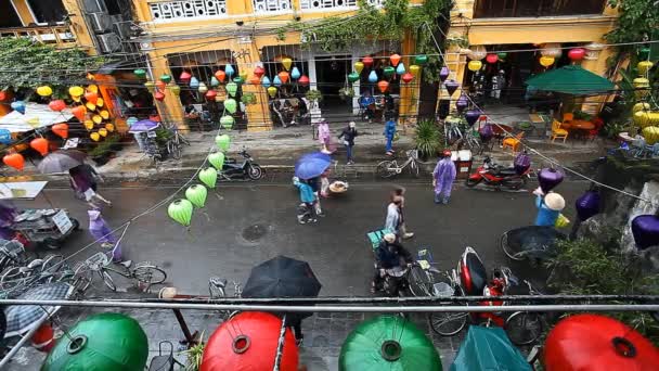 Hoi An, Vietnam-28 dicembre 2016: Hoi An è una città di lanterne e un museo all'aperto.La città vecchia è il patrimonio dell'UNESCO. Anticamente, Hoi An era uno dei parcheggi sulla Via della Seta . — Video Stock