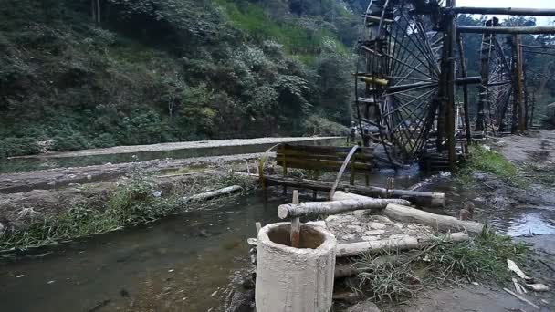 Ruedas de agua únicas en Vietnam — Vídeos de Stock