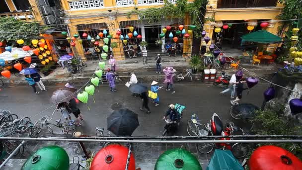 Hoi An, Vietnam-28 dicembre 2016: Hoi An è una città di lanterne e un museo all'aperto.La città vecchia è il patrimonio dell'UNESCO. Anticamente, Hoi An era uno dei parcheggi sulla Via della Seta . — Video Stock