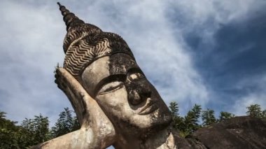 Laos timelapse parkta Buda