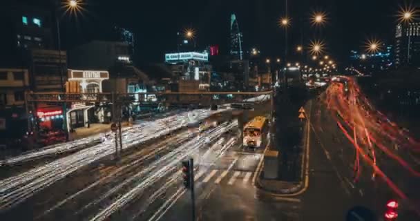 Time-lapse night megapolis, long-exposure traffic 4K — Stock Video