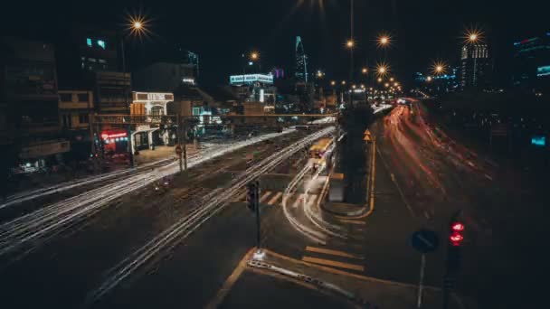 Long laps de temps d'exposition de la ville de nuit — Video