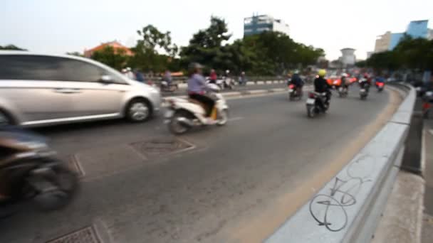 Bulanık Asya trafik görüntüleri. Şehir ulaşım, sokak kaos hareket — Stok video