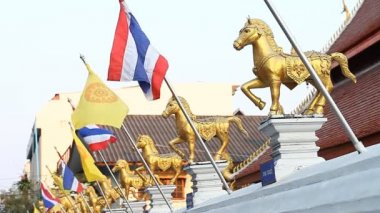 Tayland Krallığı Ulusal bayrağı.Kırmızı-beyaz-mavi üç renkli insanlar-din-kral sembolize.