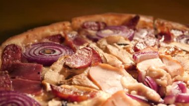 Sulu Italyan pizza malzemeler makro video görüntüleri