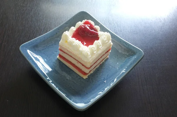 Tasty Birthday Cupcake Dish — Stock Photo, Image