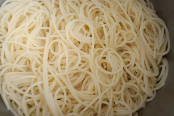 Stäng upp textur gul spaghetti för bakgrundsbild. — Stockfoto