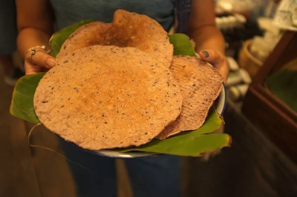 Traditionelle thailändische Dessertsnacks oder Cracker Kite aus Klebreis — Stockfoto