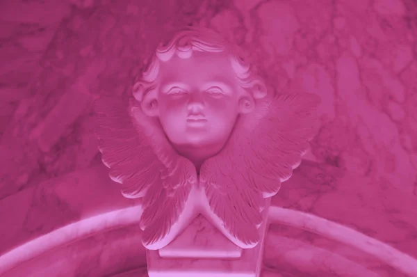 Ангельська статуя купідона - старовинна ретро-ефектна картина — стокове фото