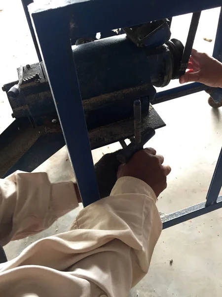 Yakın çekim, Pirinç değirmeni ve öğütme veya pirinç fabrikası makinesi