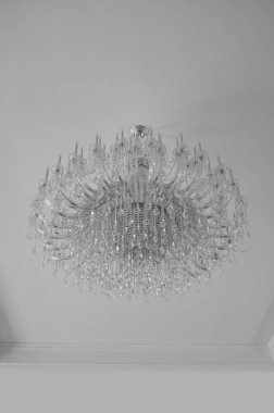 Art Nouveau tarzında avize. Benzersiz klasik imparatorluk avize. 