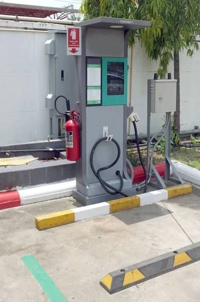 Electric vehicle charging station in thailand. — Stock Photo, Image