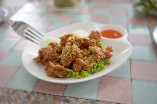 Fried pork intestine with garlic . — Stock Photo, Image