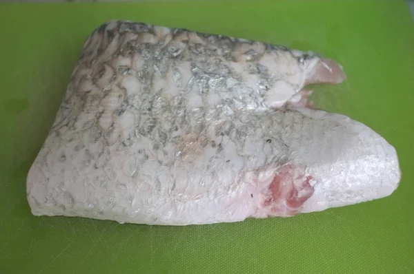 Сырье, свежая морская рыба может приготовить много видов китайской и тайской здоровой пищи — стоковое фото