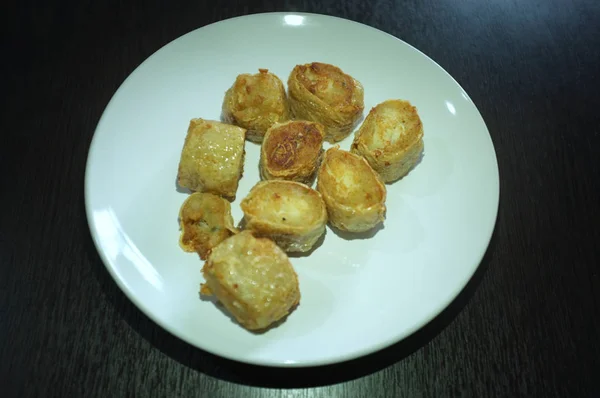 Közelről, Deep Fried tarisznyarák hús tekercs, Hoi jo, tarisznyarák húst. Thai ételek — Stock Fotó