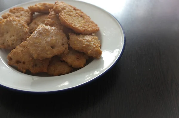 Polpette di maiale macinate fritte in piatto — Foto Stock