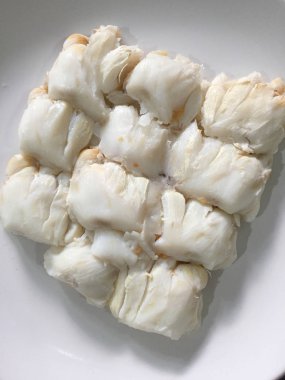 Buhar yengeç eti yemek yemeye hazır.