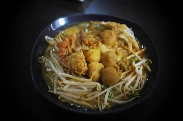 Macarrão Arroz Tailandês Com Caril Caranguejo Comida Thai — Fotografia de Stock