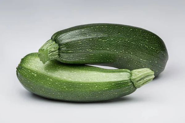Färska Grönsaker Stilleben Två Gröna Zucchini — Stockfoto